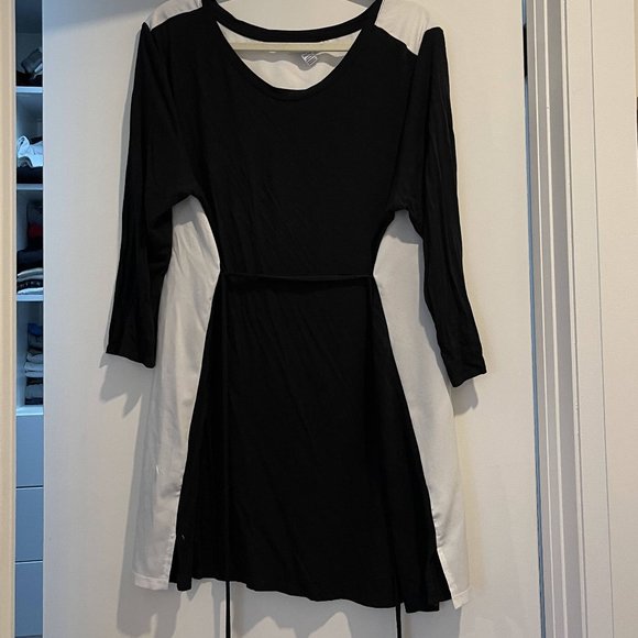 Maternity- business in the front, party in the back - Picture 1 of 3